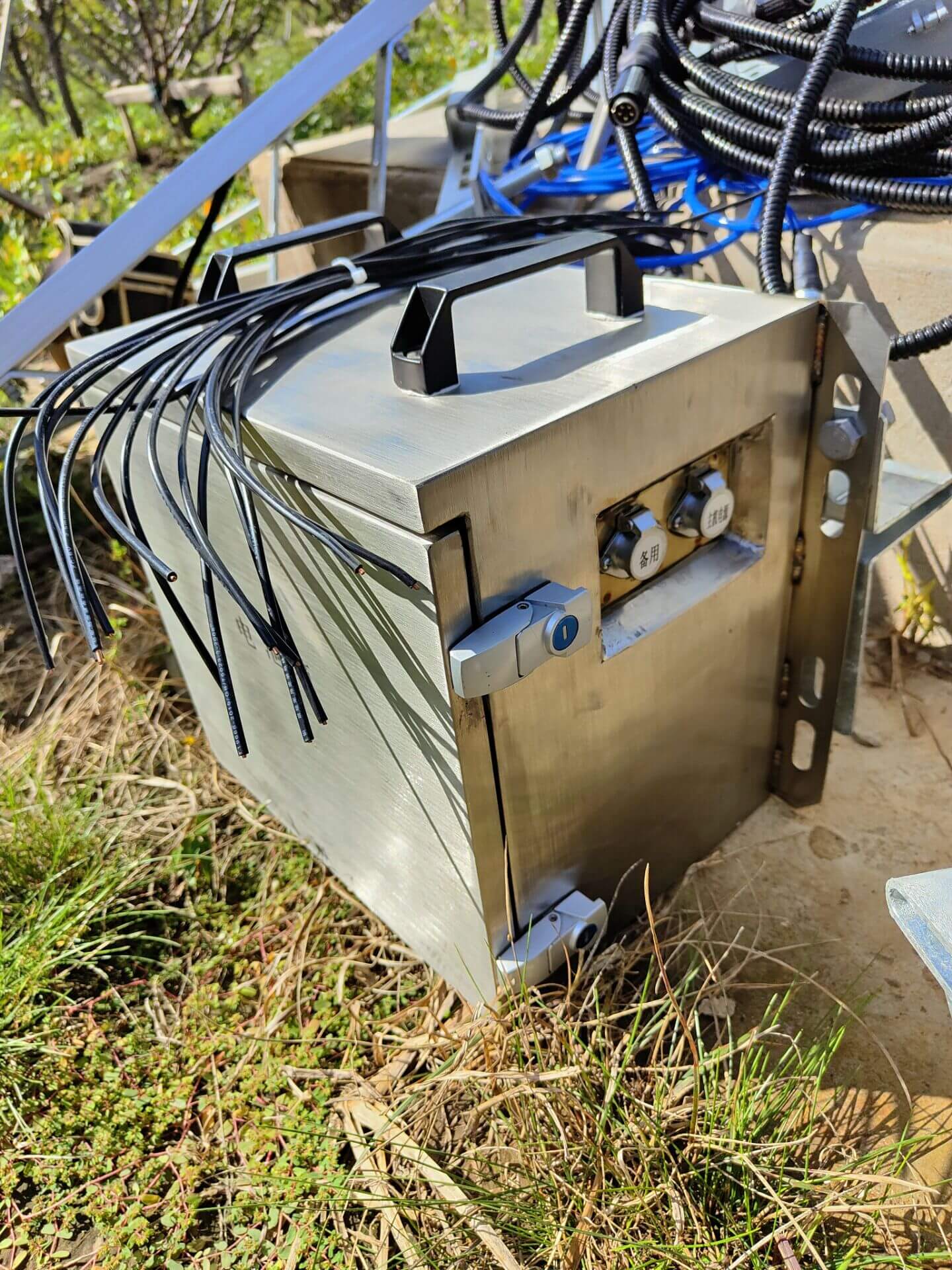 輸電線路桿塔傾斜度在線監(jiān)測系統(tǒng) 輸電線路桿塔傾斜度在線監(jiān)測系統(tǒng)